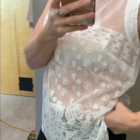 CAbi Prudence Sheer White Floral Lace Sleeveless Blouse - Picture 11 of 14